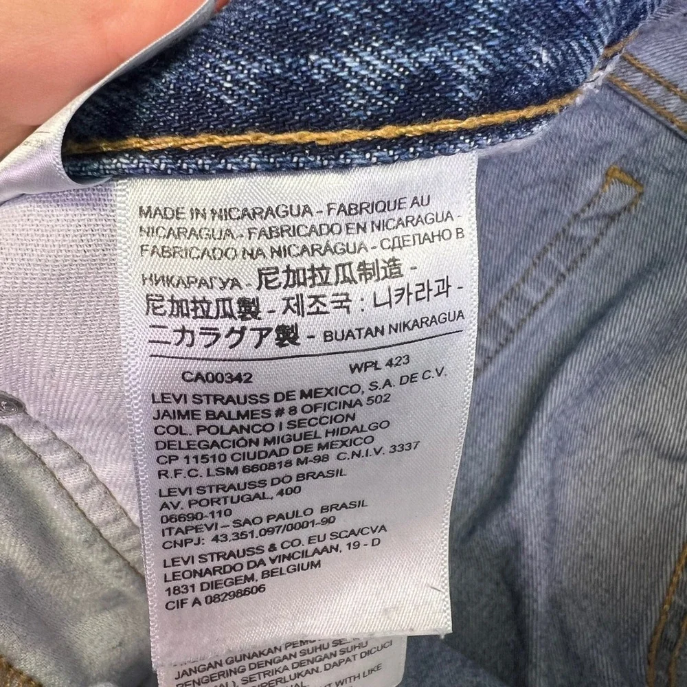 Levis levi 517